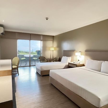 Taal Vista Hotel Tagaytay City Exterior foto Deluxe Room
