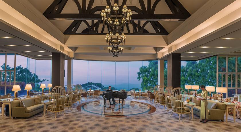 Taal Vista Hotel Tagaytay City Exterior foto The lobby