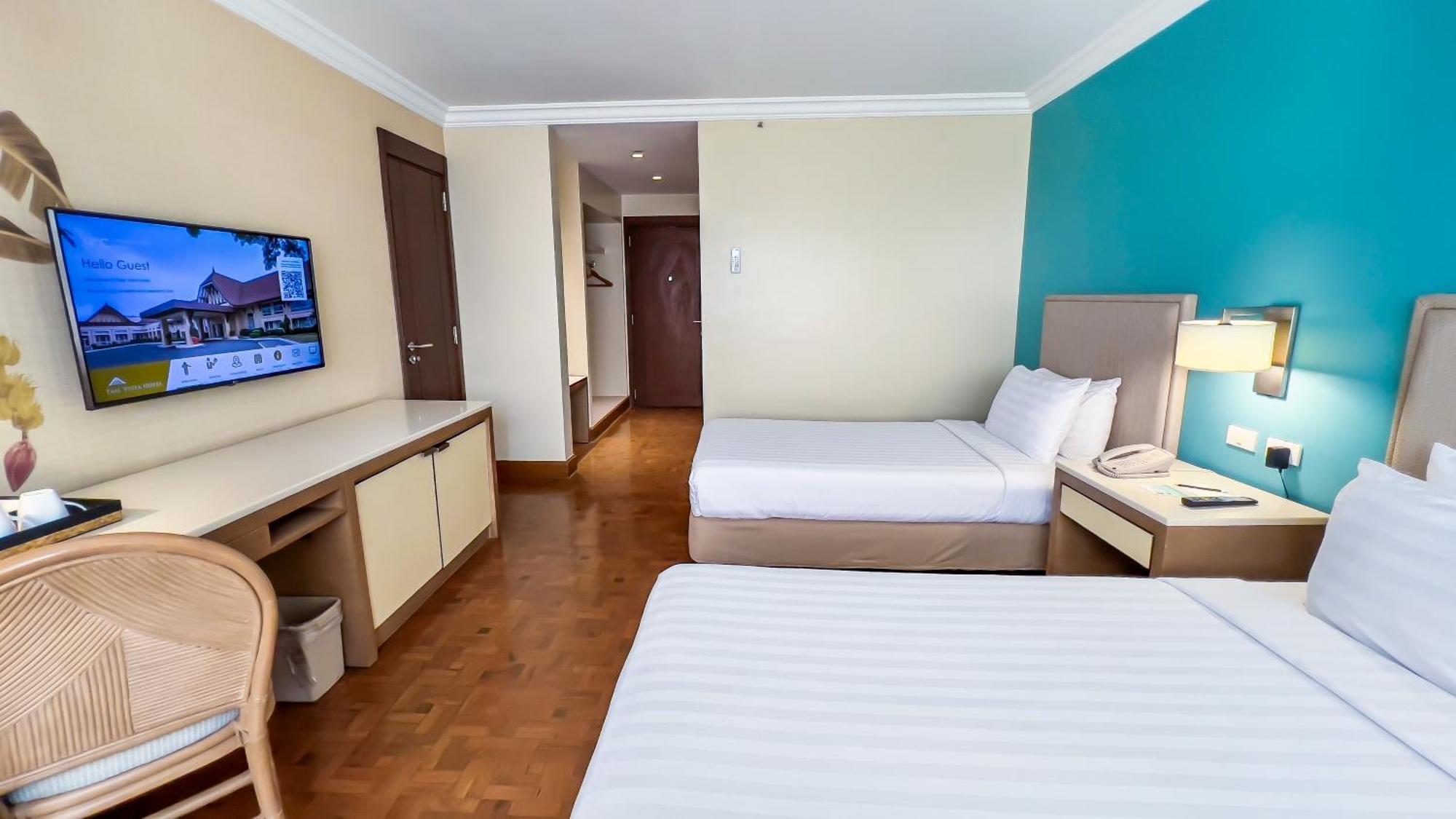 Taal Vista Hotel Tagaytay City Exterior foto Deluxe Room