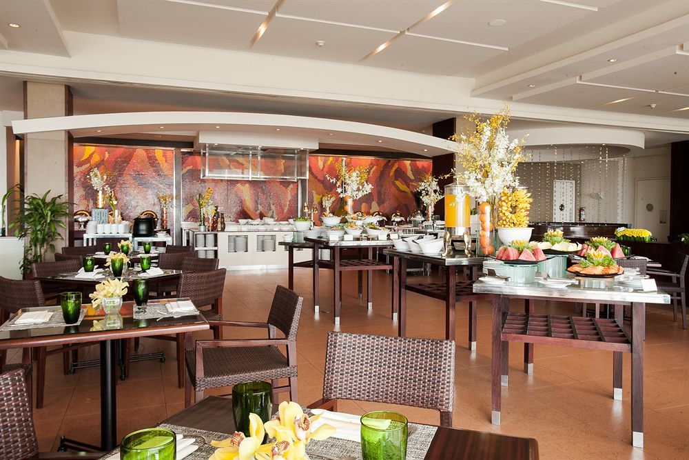 Taal Vista Hotel Tagaytay City Exterior foto The restaurant